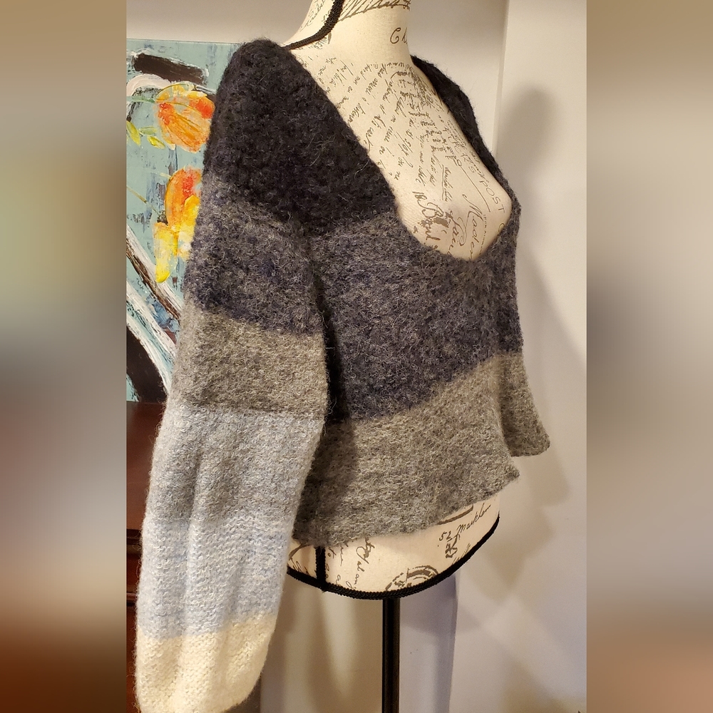 FREE PEOPLE WOMEN'S MULTICOLOR  DEEP V-NECK SWEATER SIZE XS. - Picture 7 of 9